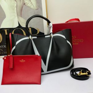 Valentino Large VLogo Escape Tote In Calfskin Black/White