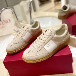 Valentino Upvillage Low-Top Sneakers Unisex Suede Beige