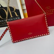 Valentino Large Rockstud Wristlet Clutch with Chain In Calfskin Red