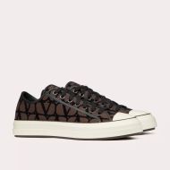 Valentino Totaloop Low-Top Sneakers Unisex Toile Iconographe Fabric Coffee